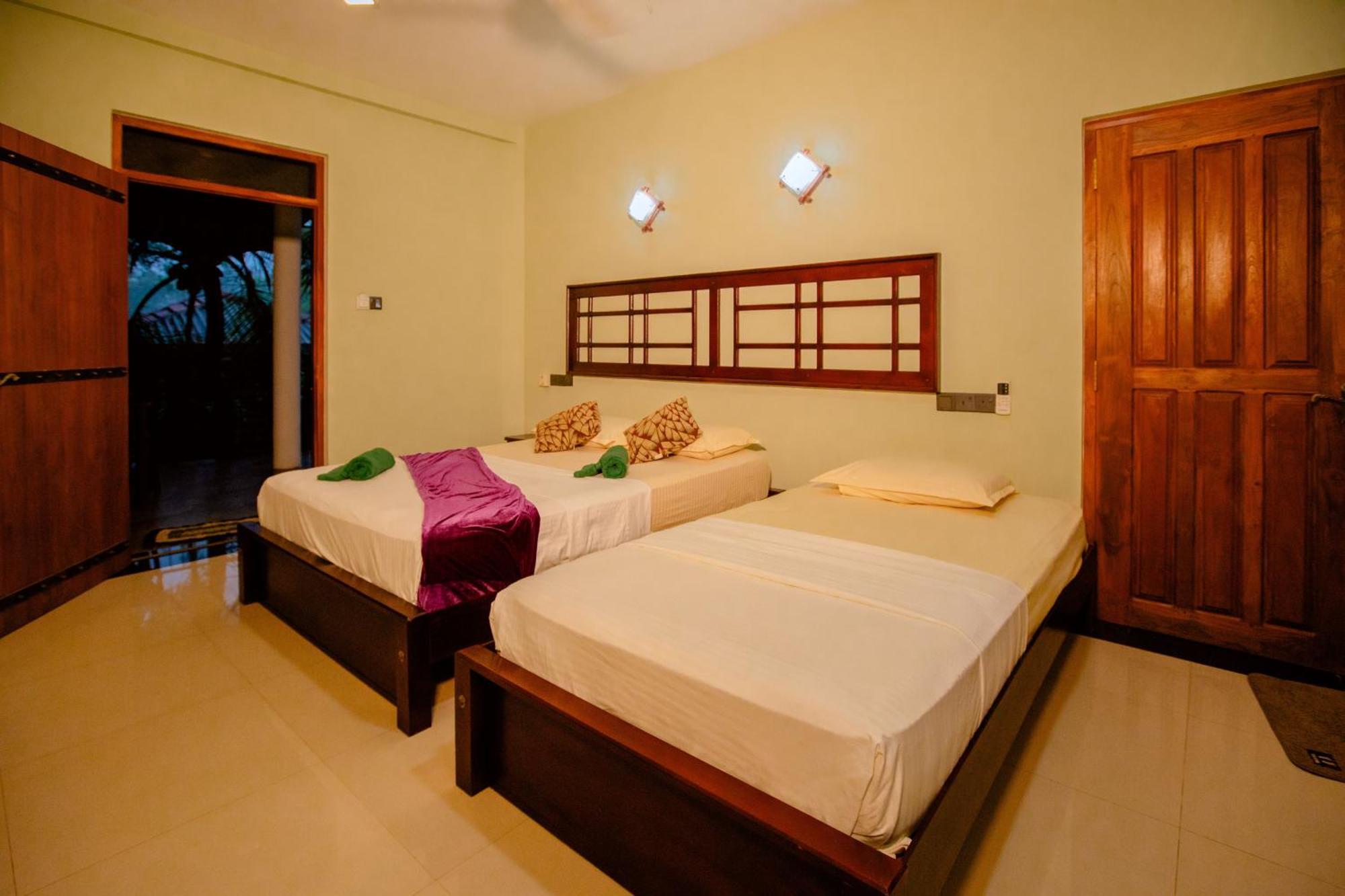 Yala River Face Inn Tissamaharama Extérieur photo