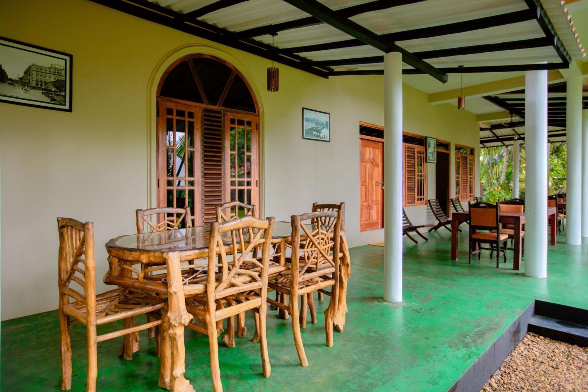 Yala River Face Inn Tissamaharama Extérieur photo